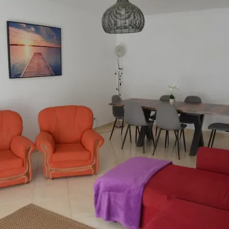 Apartment T2 Na Da Rocha By Domusgenial Portimao